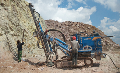 黑金刚钻机矿山爆破工程案例集锦与技术应用分析